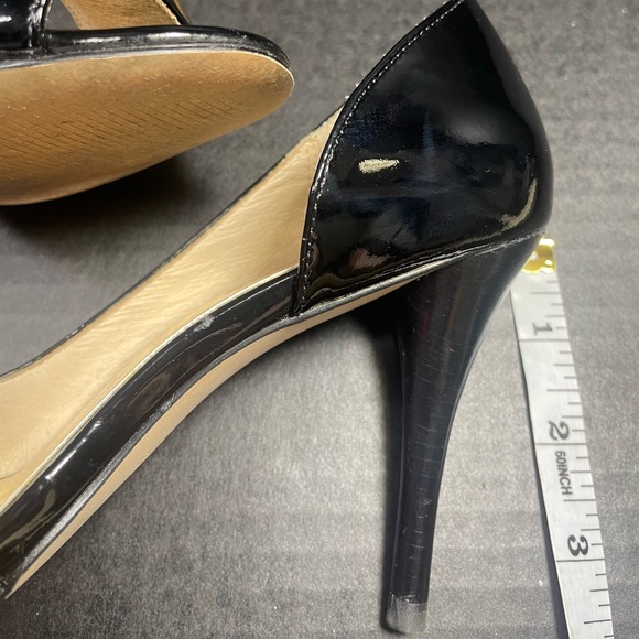 MICHAEL KORS BLACK PATENT LEATHER HEELS SIGNATURE MEDALLION TOE PLATE 5.5M FIRM$ - Picture 5 of 10
